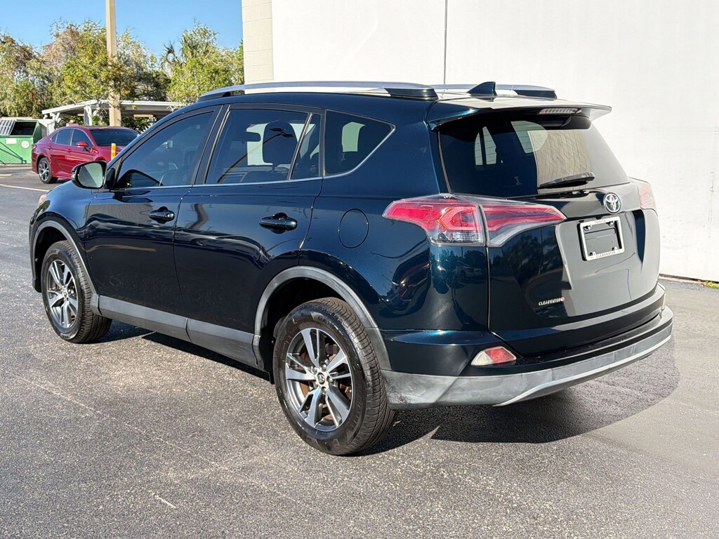 Used 2018 Toyota RAV4 XLE (XLE FWD (Natl)) SUV