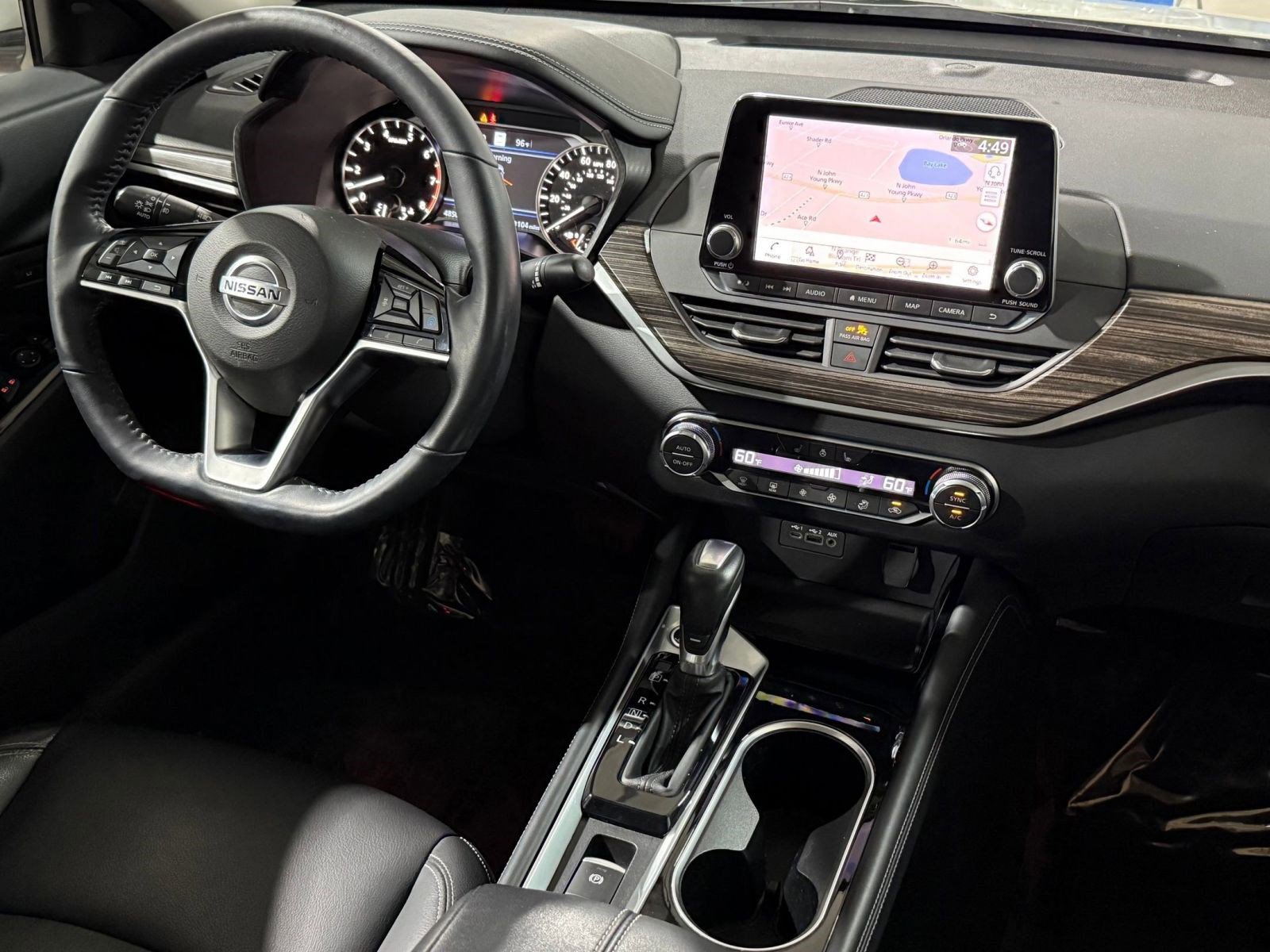 2020 Nissan Altima 2.5 Platinum photo 3