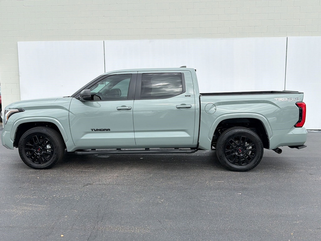 Used 2024 Toyota Tundra SR5 (SR5 CrewMax 5.5 Bed (Natl)) Truck CrewMax