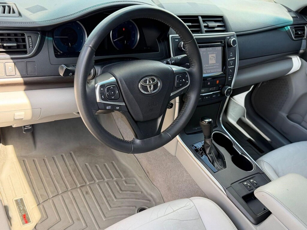Used 2017 Toyota Camry XLE (XLE Auto (Natl)) Sedan