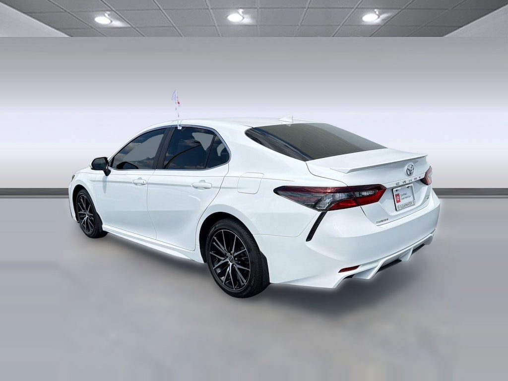 Used 2021 Toyota Camry SE (SE Auto (Natl)) Sedan