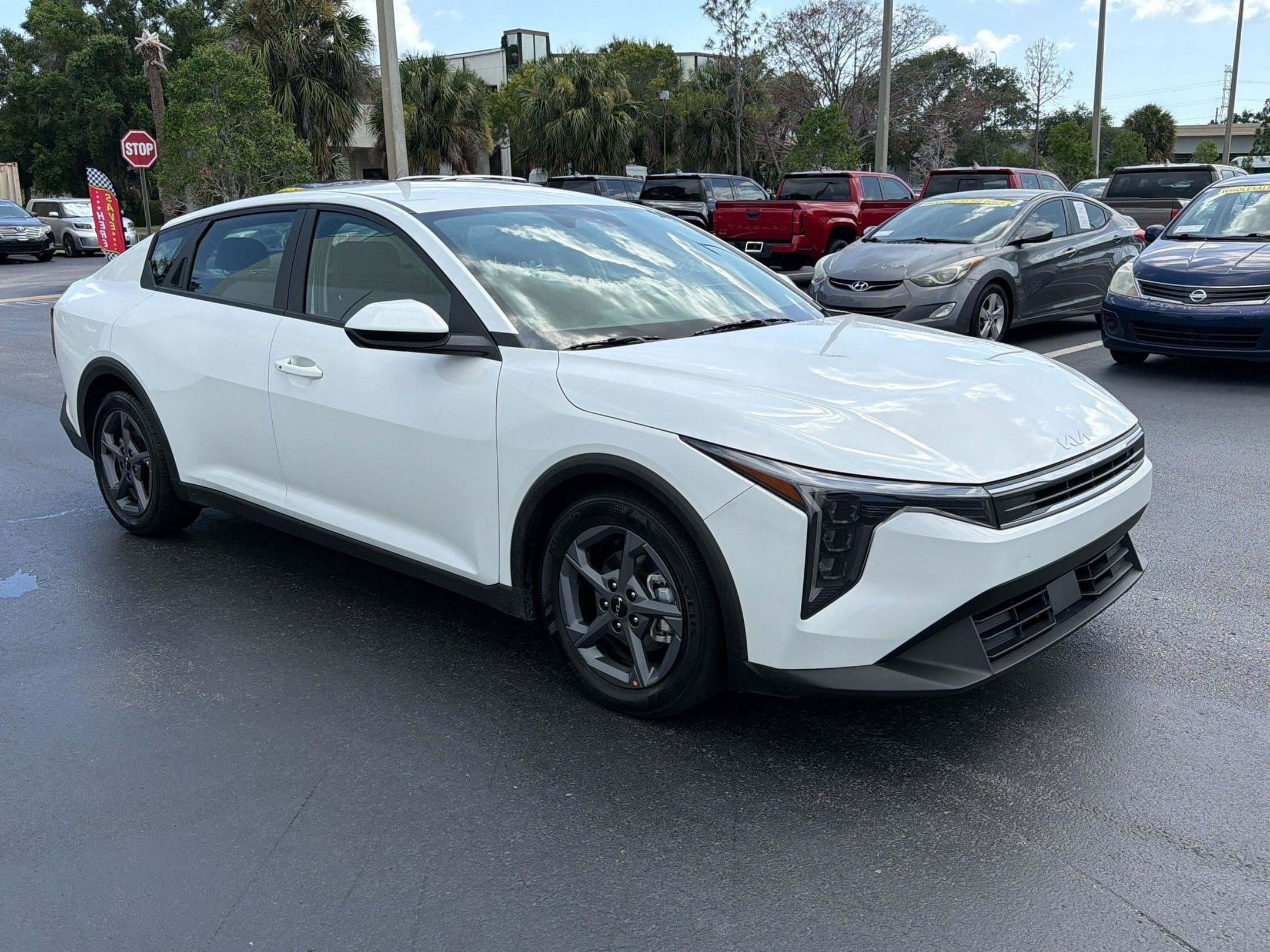 2025 Kia K4 LXS - Photo 7