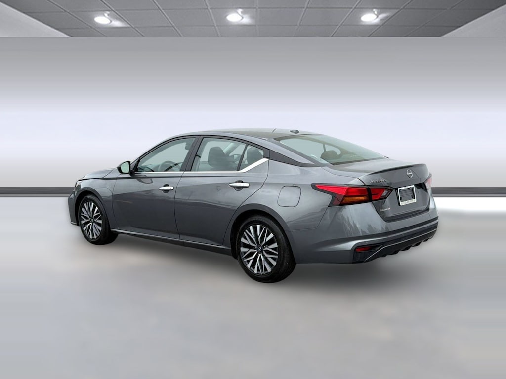 Used 2025 Nissan Altima Altima SV FWD (SV FWD) Sedan