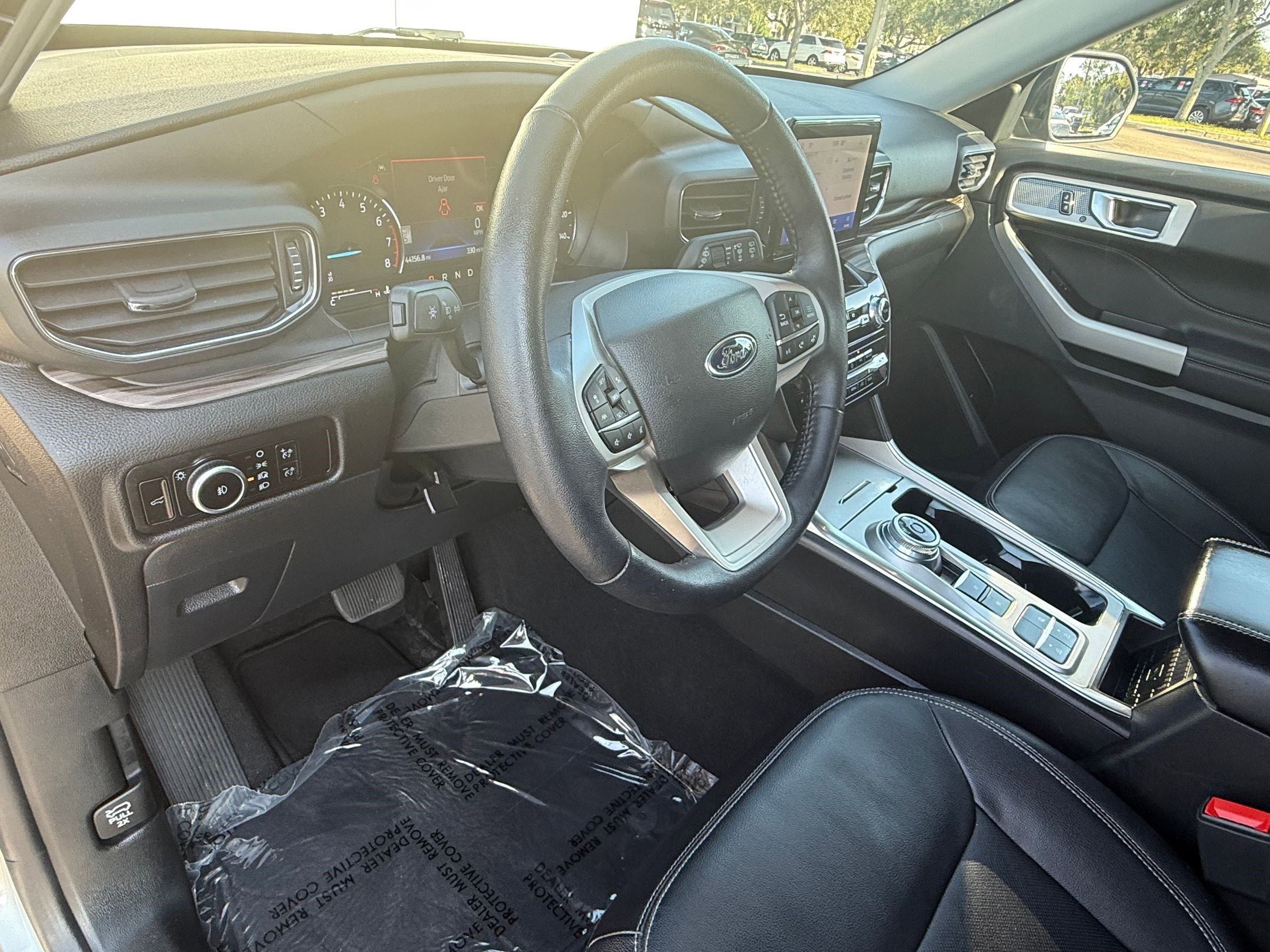 2023 Ford Explorer Limited photo 4