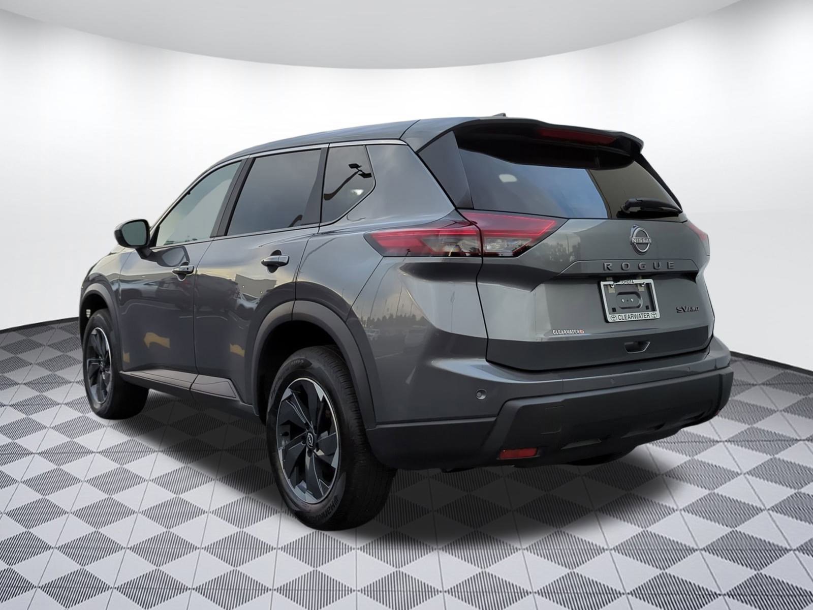 2024 Nissan Rogue SV photo 3