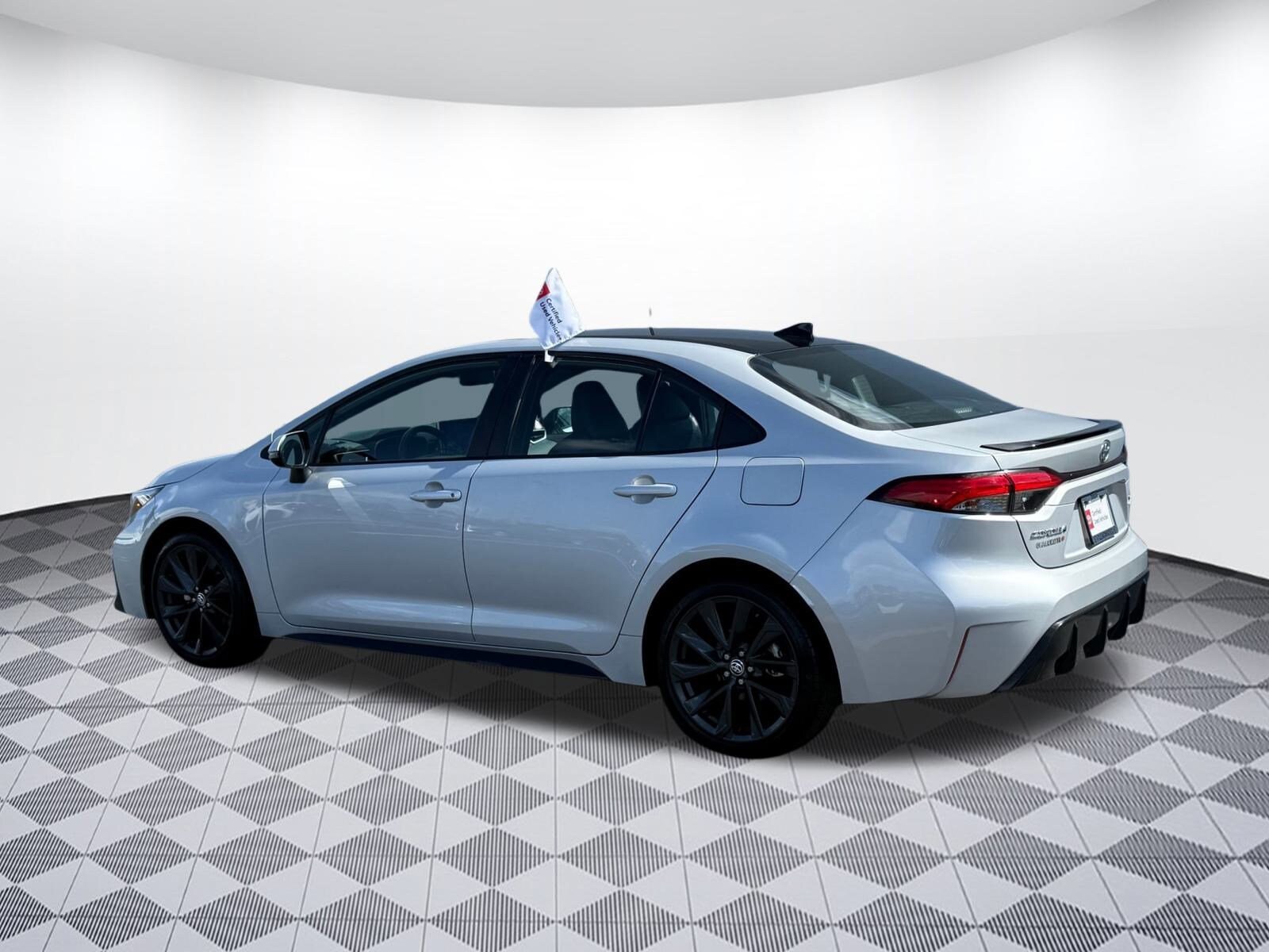 2023 Toyota Corolla XSE photo 3