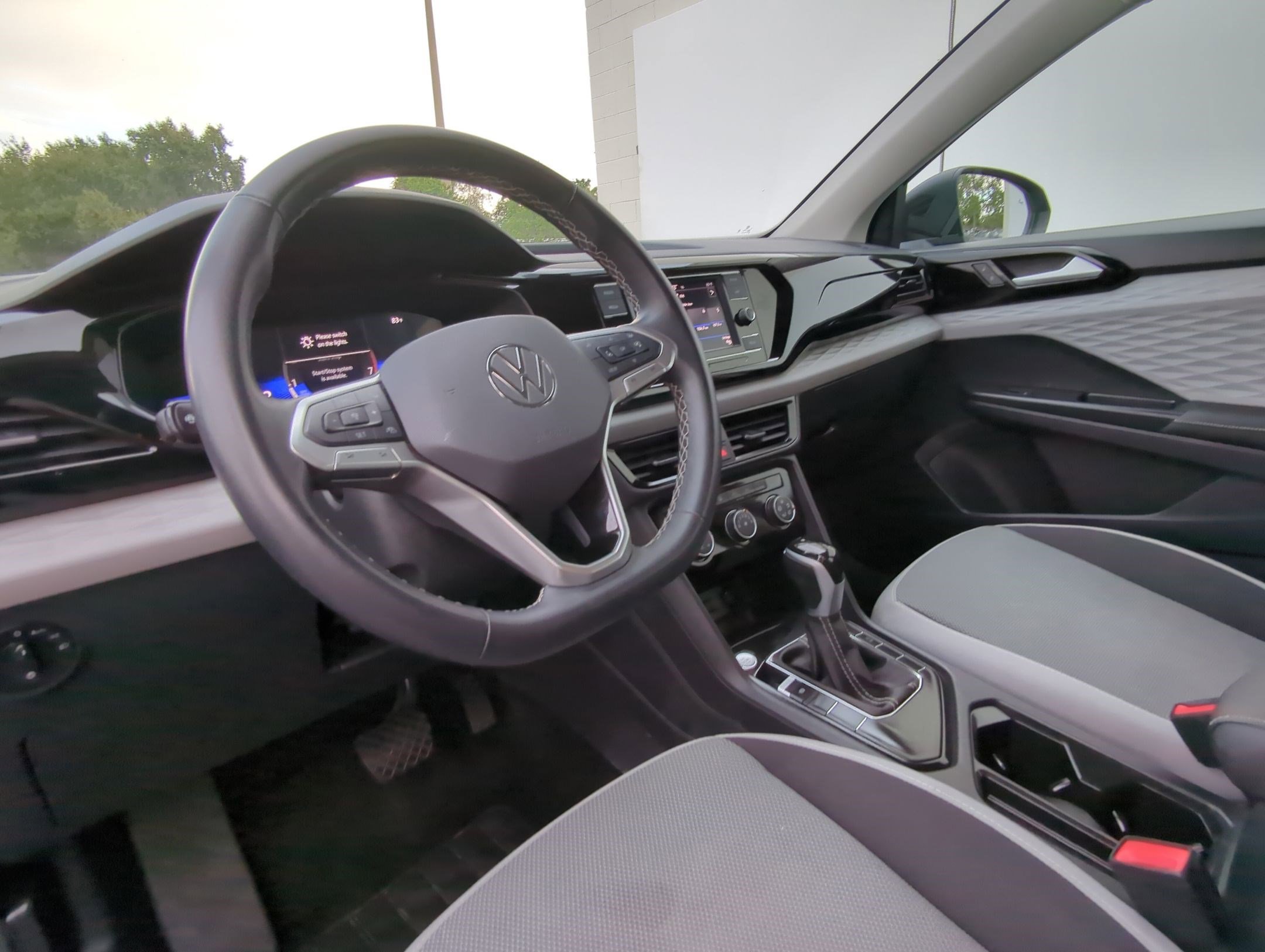 2024 Volkswagen Taos S photo 4