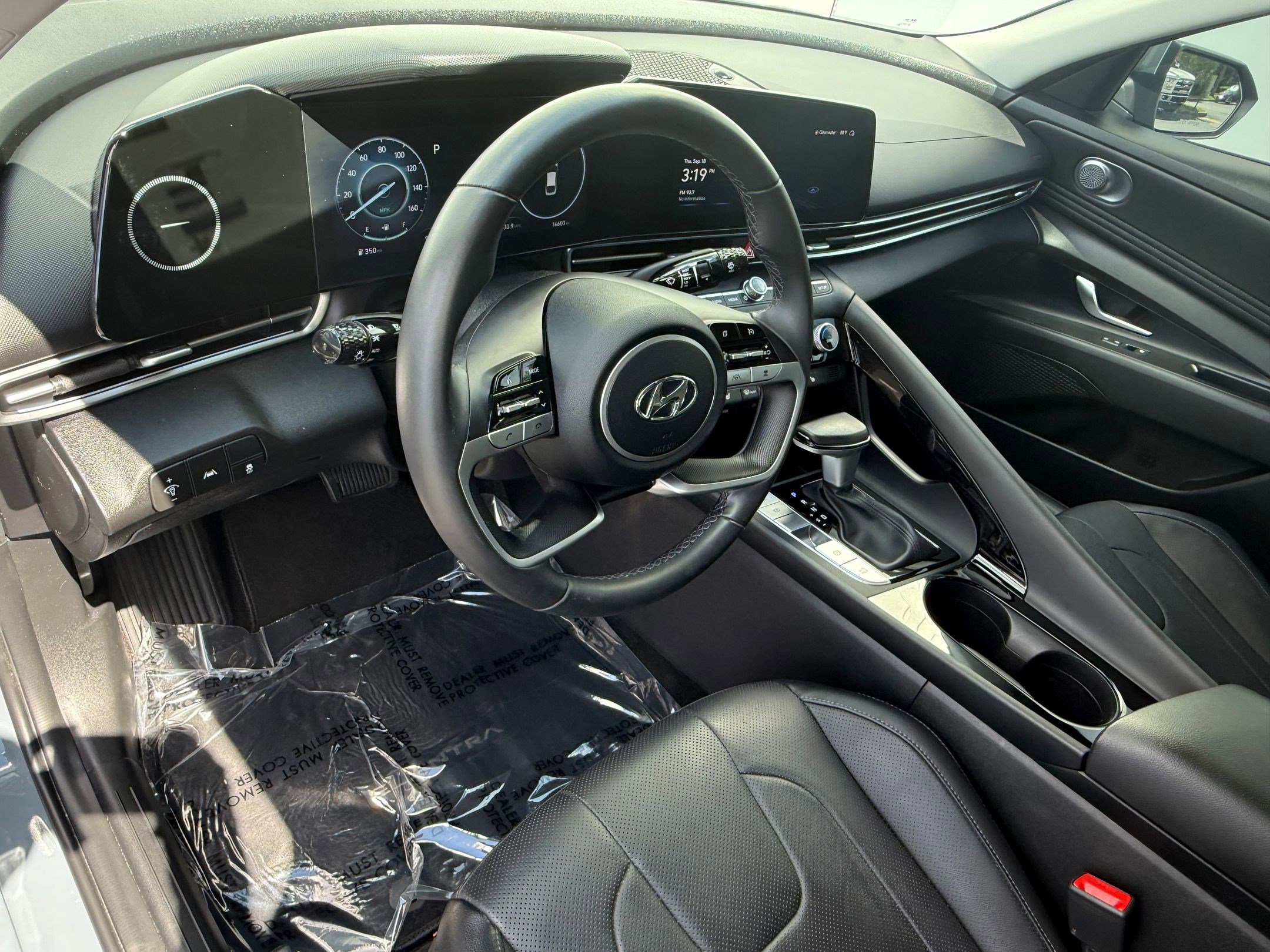 2023 Hyundai Elantra Limited photo 4