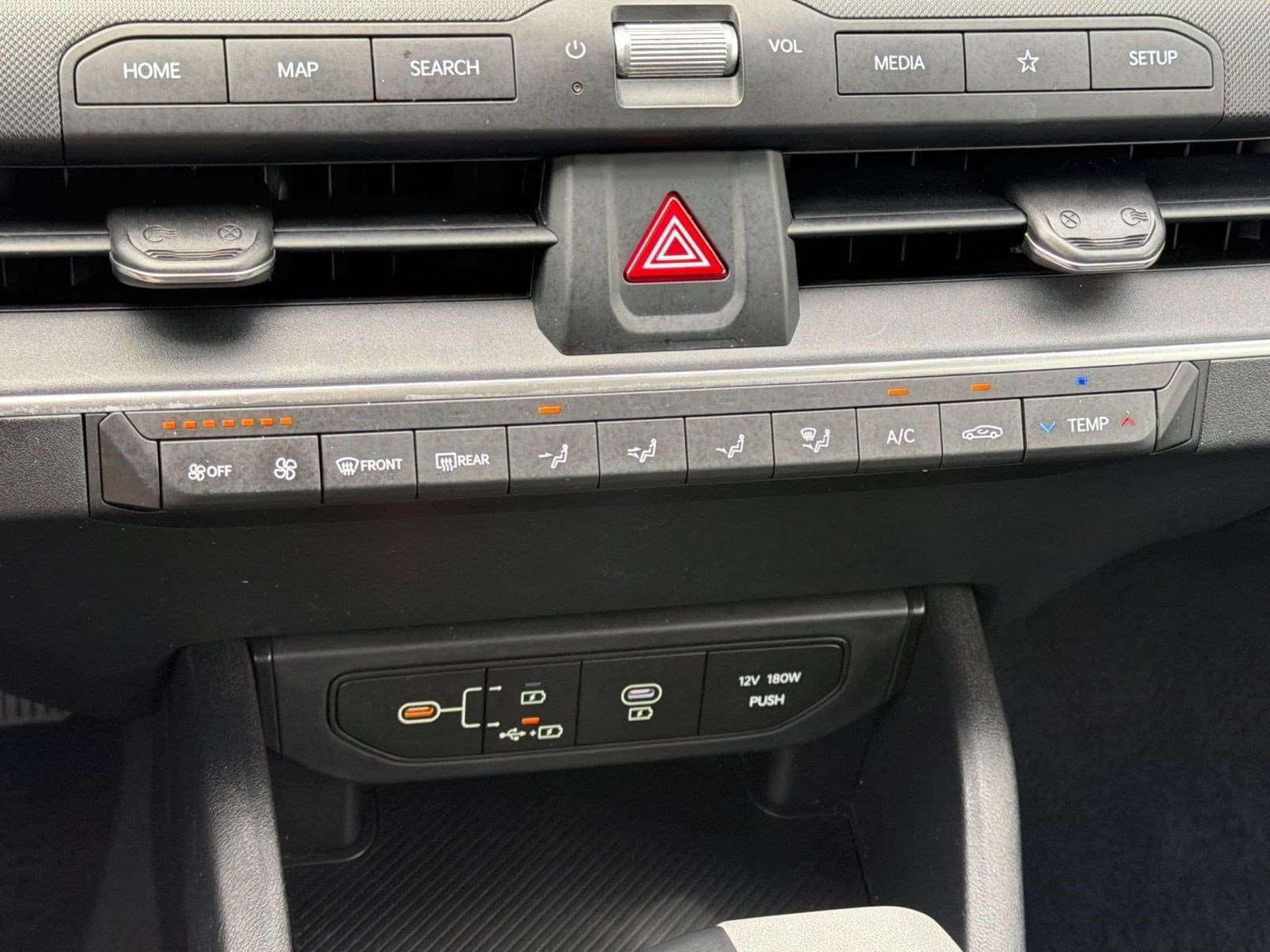 2025 Kia K4 LXS - Photo 20
