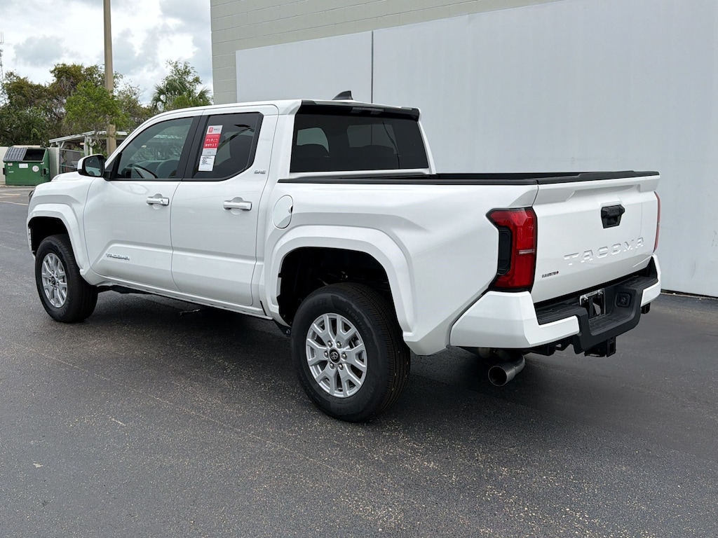 Used 2026 Toyota Tacoma Tacoma SR5 (SR5 Double Cab 5 Bed AT (Natl)) Truck Double Cab