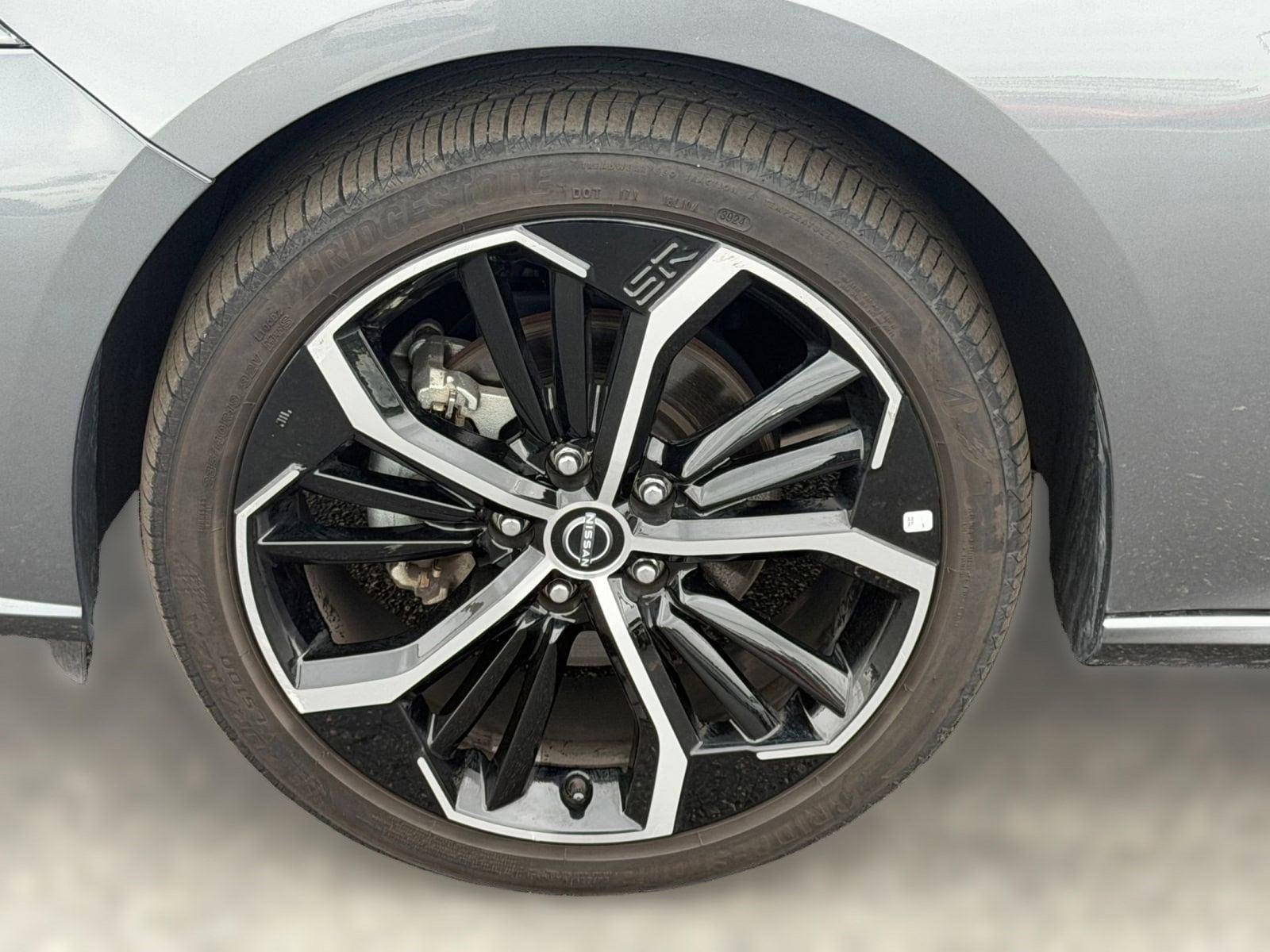 2025 Nissan Altima SR - Photo 12