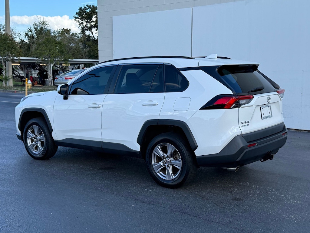 Used 2022 Toyota RAV4 XLE SUV