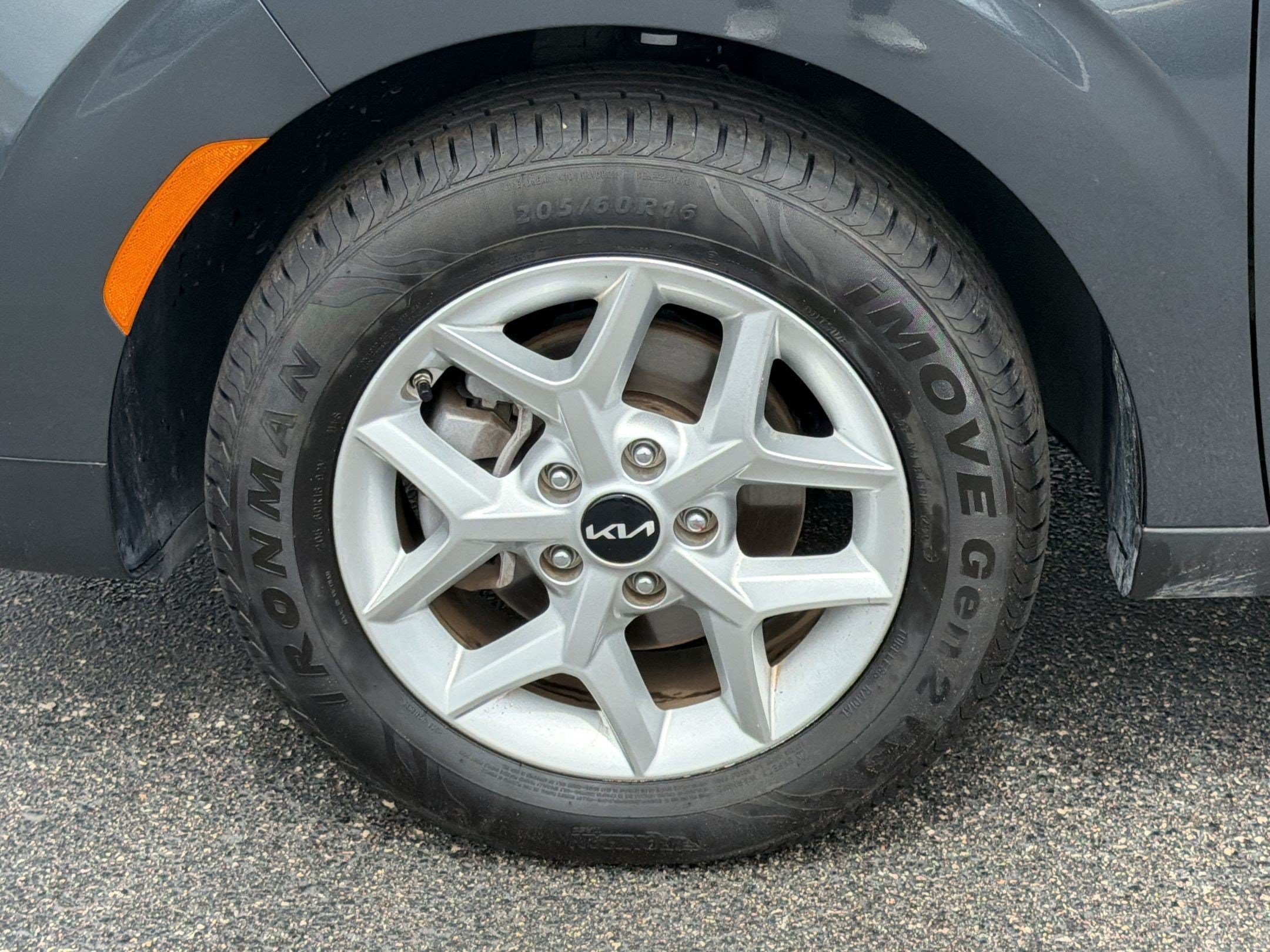 2025 Kia Soul LX - Photo 13
