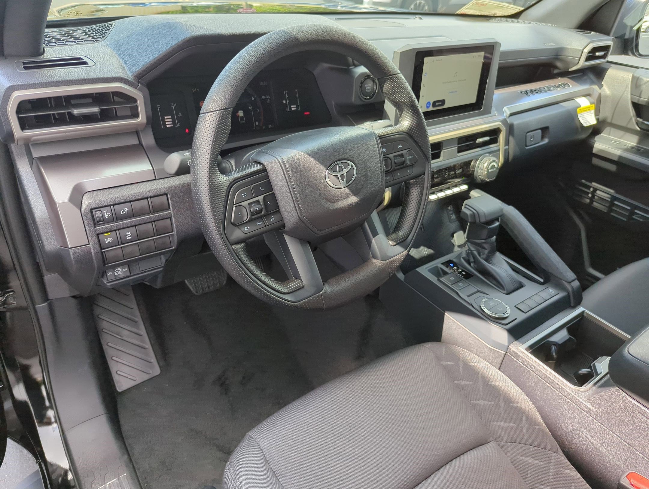 2025 Toyota Tacoma SR5 Double Cab photo 3