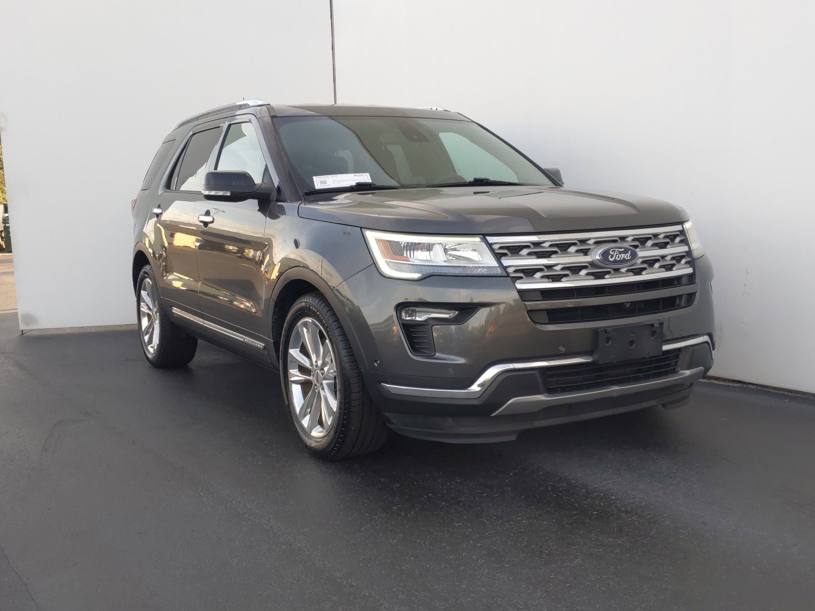 Used 2018 Ford Explorer Limited with VIN 1FM5K7F87JGB85139 for sale in Clearwater, FL