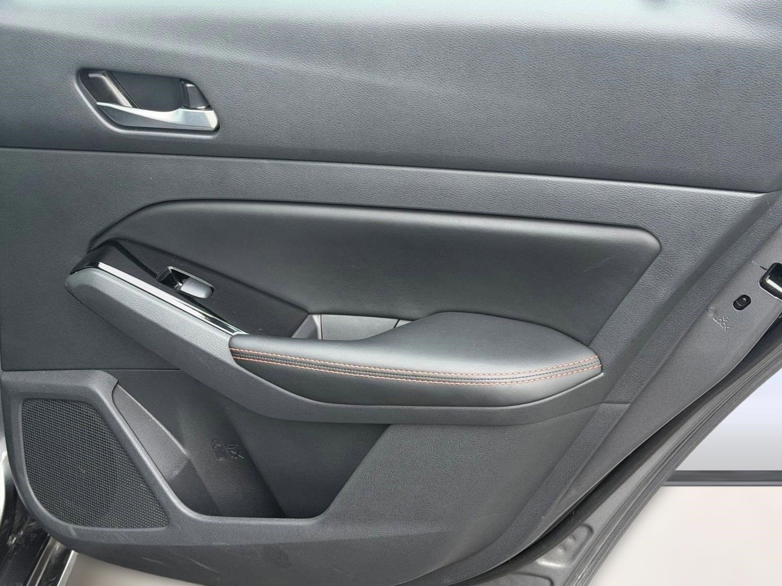 2025 Nissan Altima SR - Photo 31