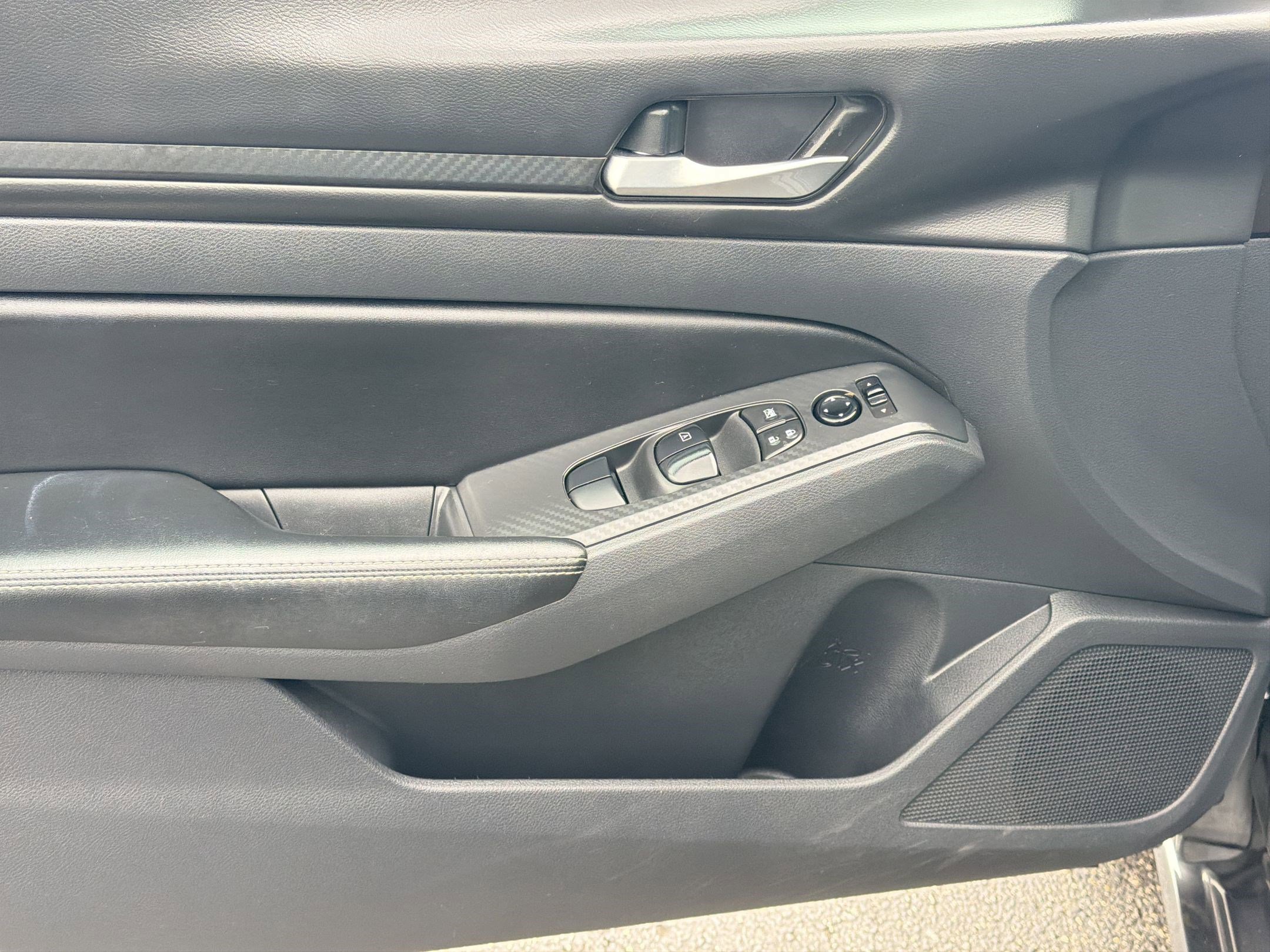 2025 Nissan Altima SV - Photo 12