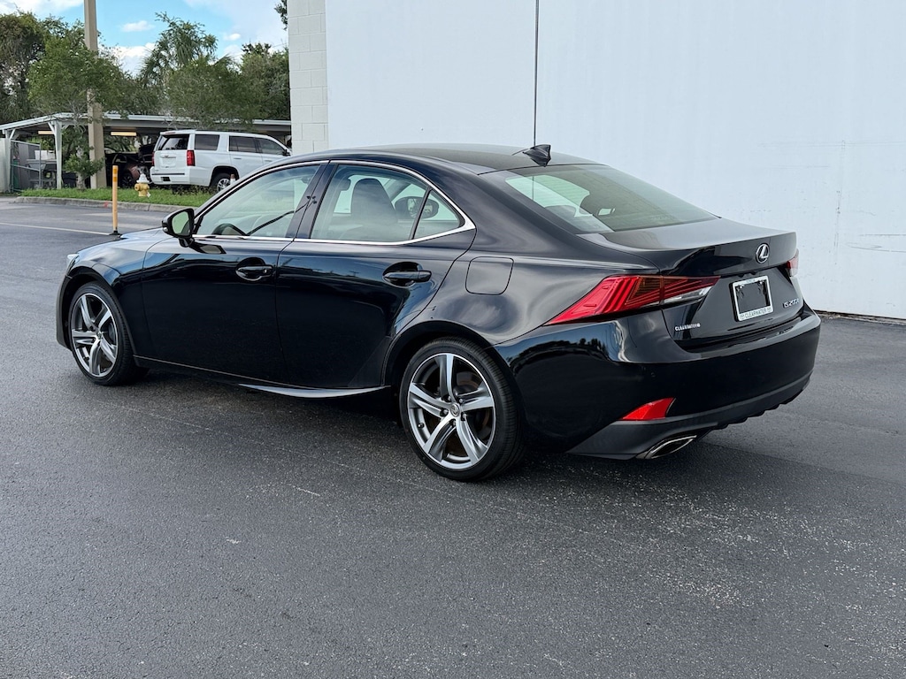 Used 2017 Lexus IS 200t IS 200t (IS Turbo RWD) Sedan