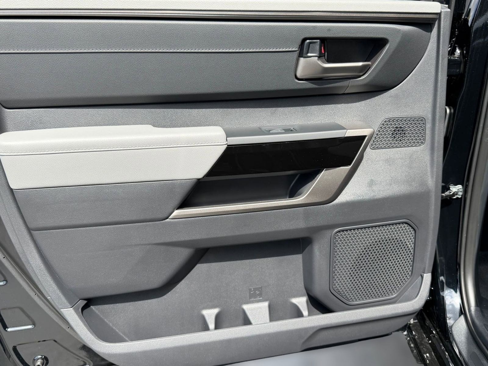 2026 Toyota Tundra Limited - Photo 28