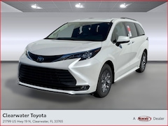 2025 Toyota Sienna XLE 8 PASSENGER