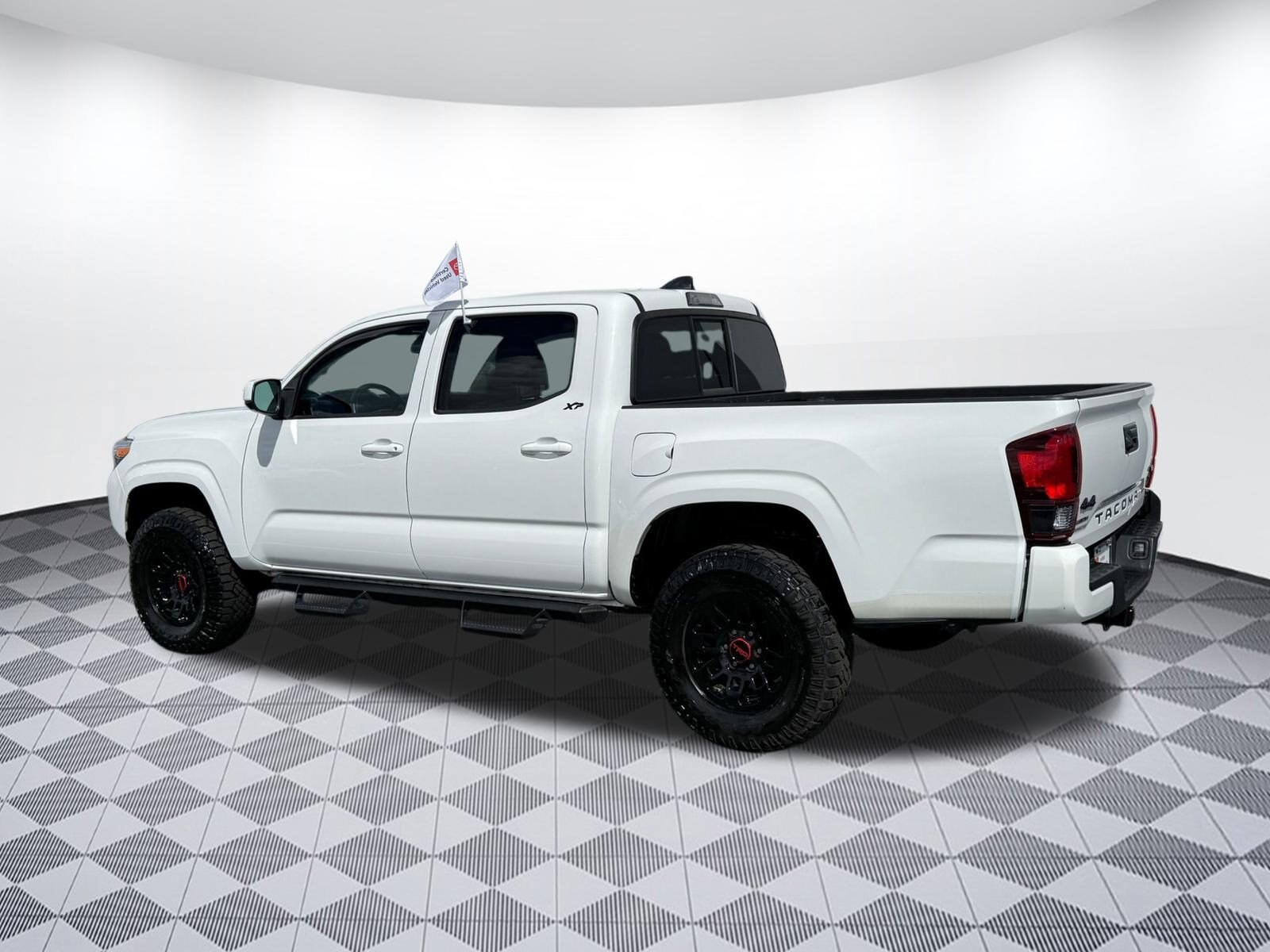 2023 Toyota Tacoma SR5 Double Cab V6 photo 3
