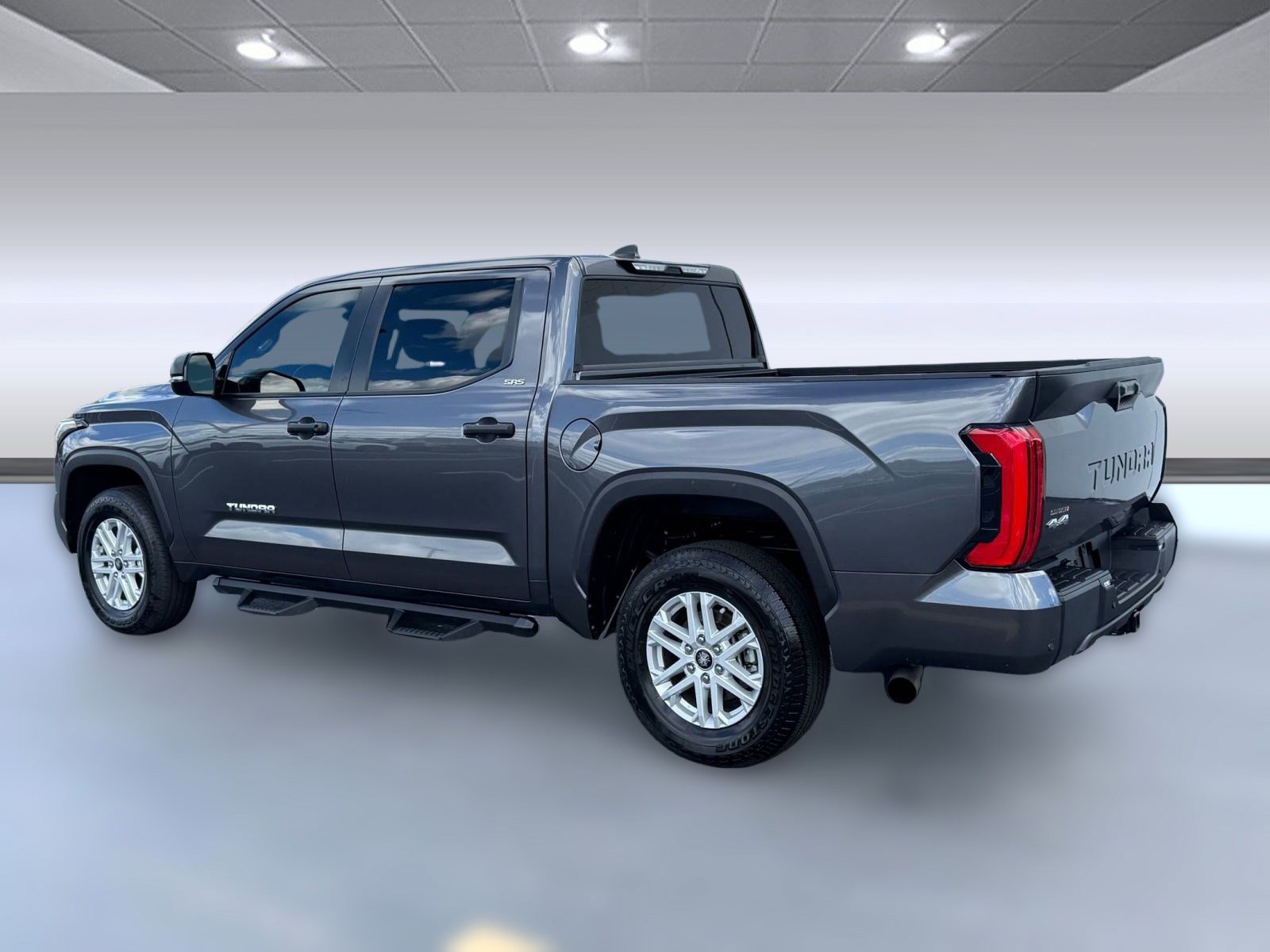 2024 Toyota Tundra SR5 CrewMax photo 3