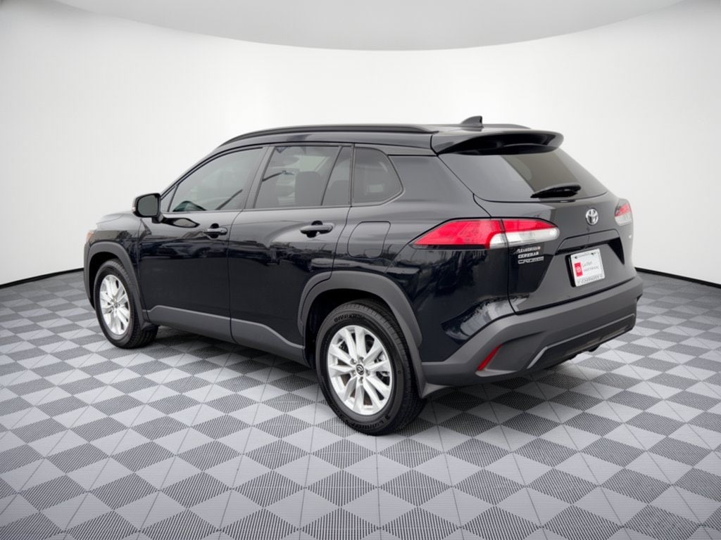 Certified 2024 Toyota Corolla Cross Corolla Cross LE (LE 2WD (Natl)) SUV