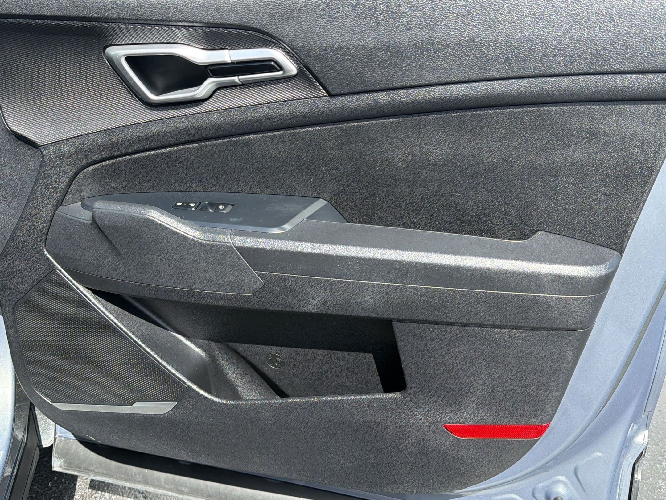 2025 Kia Sportage LX - Photo 21