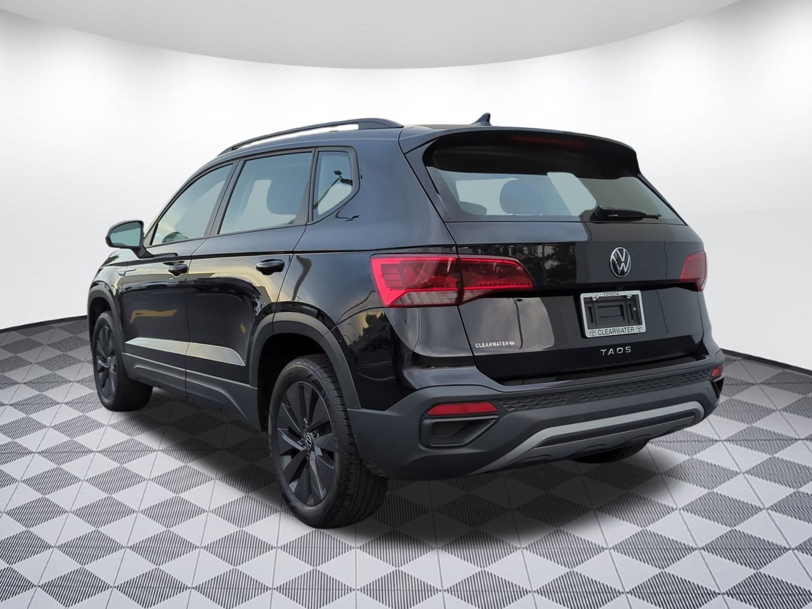 2024 Volkswagen Taos S photo 3