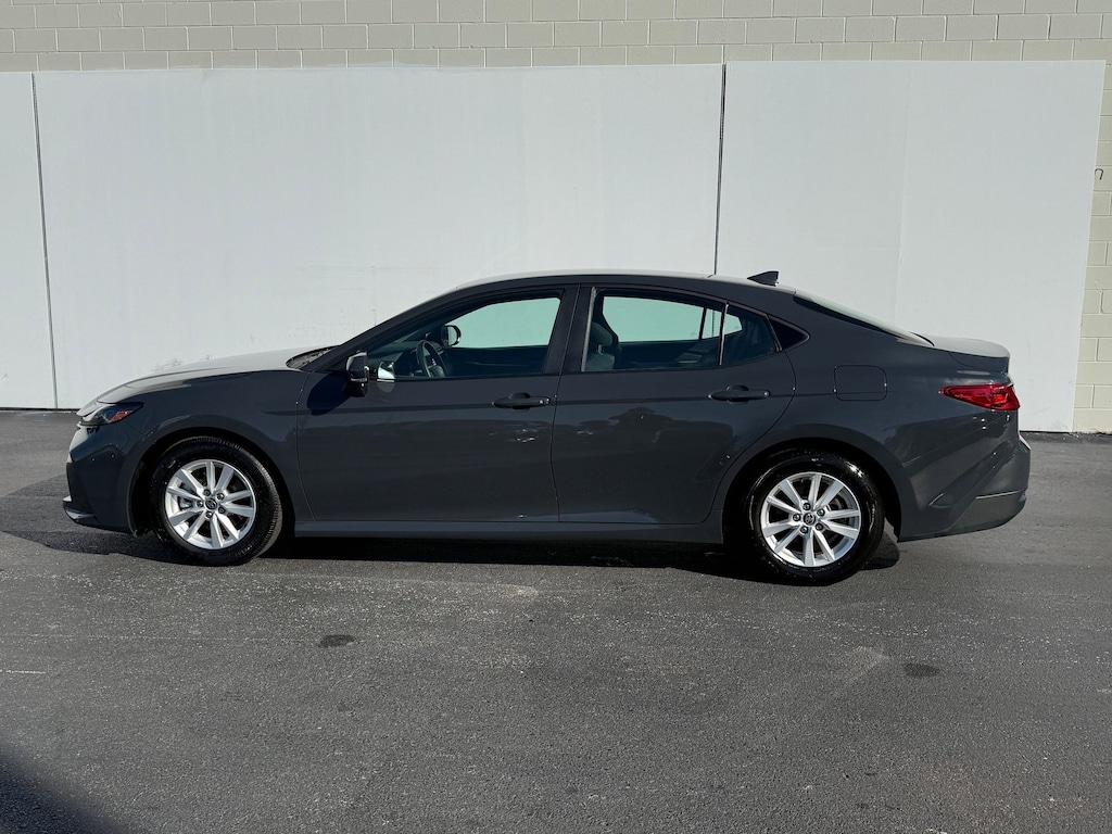 Used 2025 Toyota Camry LE (LE (Natl)) Sedan