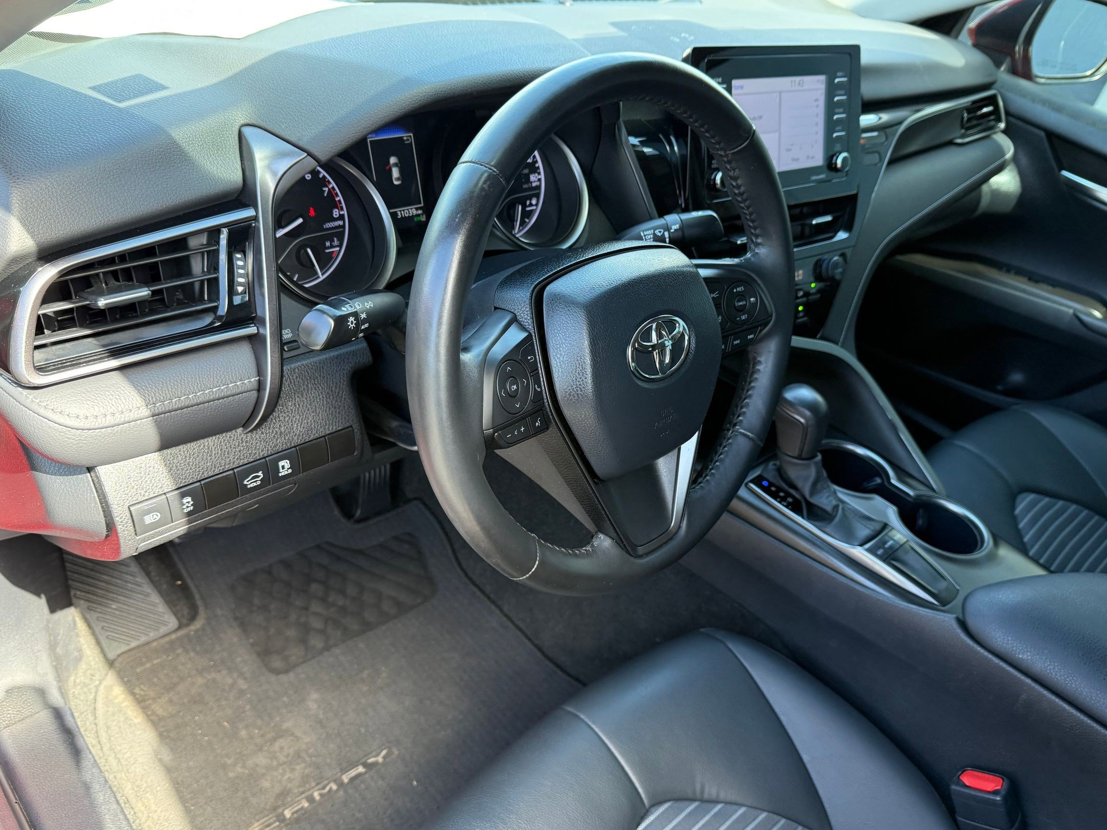 2023 Toyota Camry SE photo 4