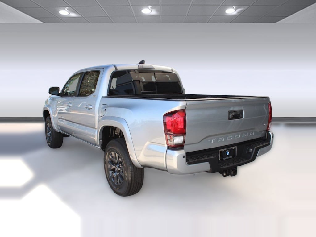Used 2022 Toyota Tacoma SR5 (SR5 Double Cab 5ft. Bed V6 AT (Natl)) Truck Double Cab