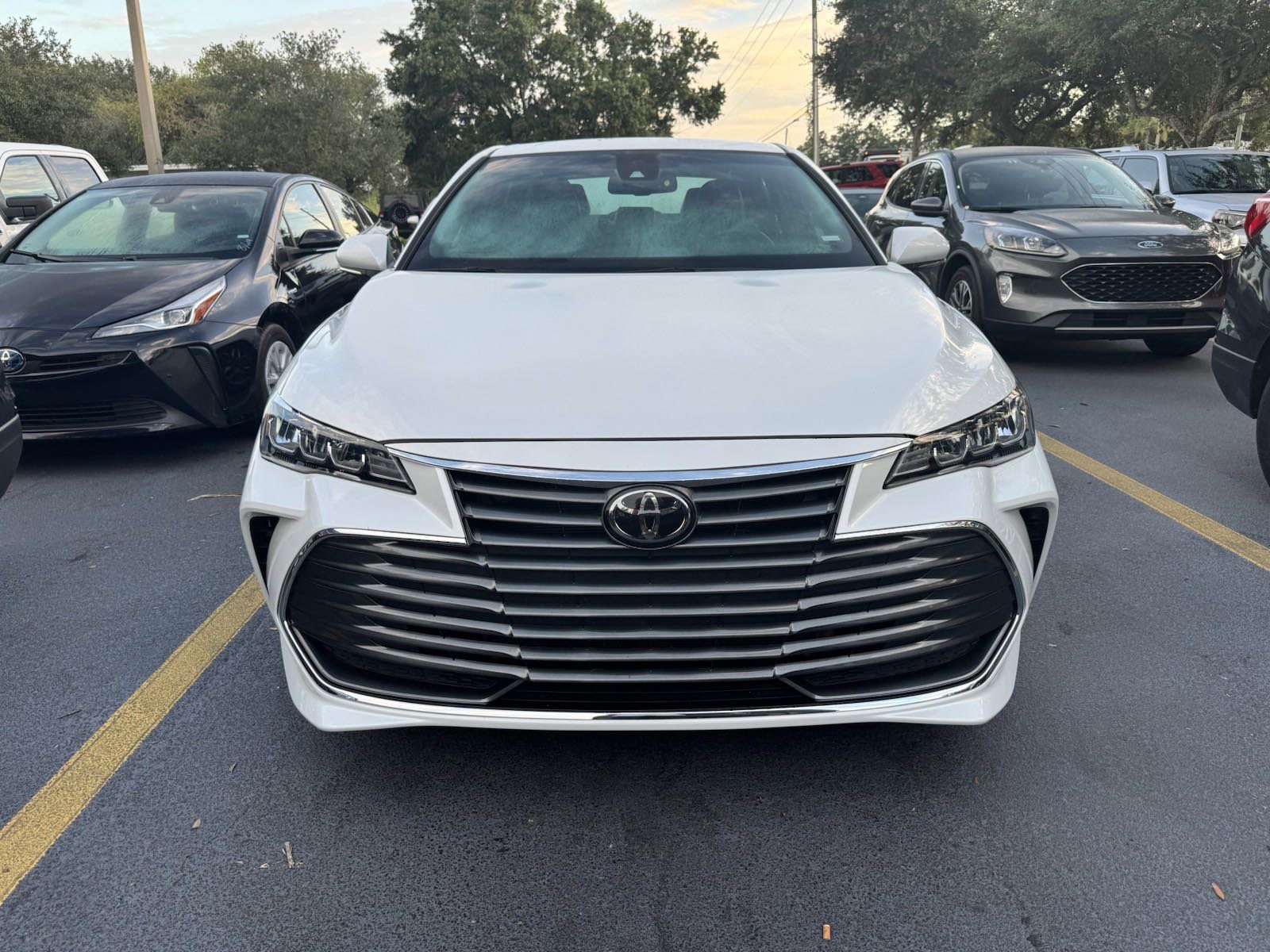 Used 2022 Toyota Avalon XLE with VIN 4T1JZ1FB9NU077387 for sale in Clearwater, FL