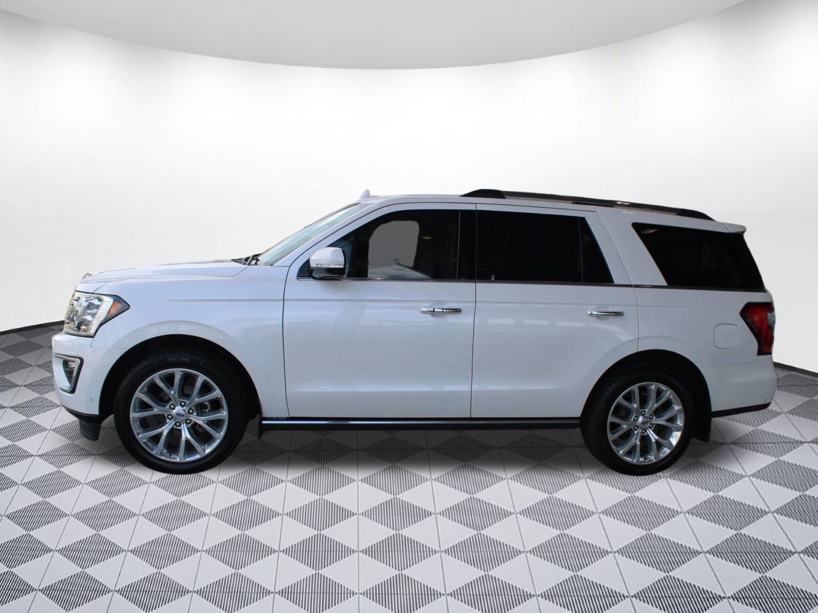 2019 Ford Expedition Limited photo 2
