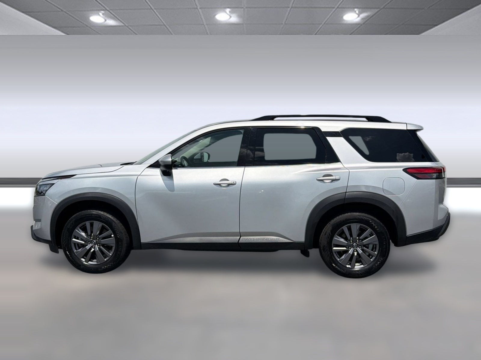 Pathfinder SV (SV 2WD) SUV