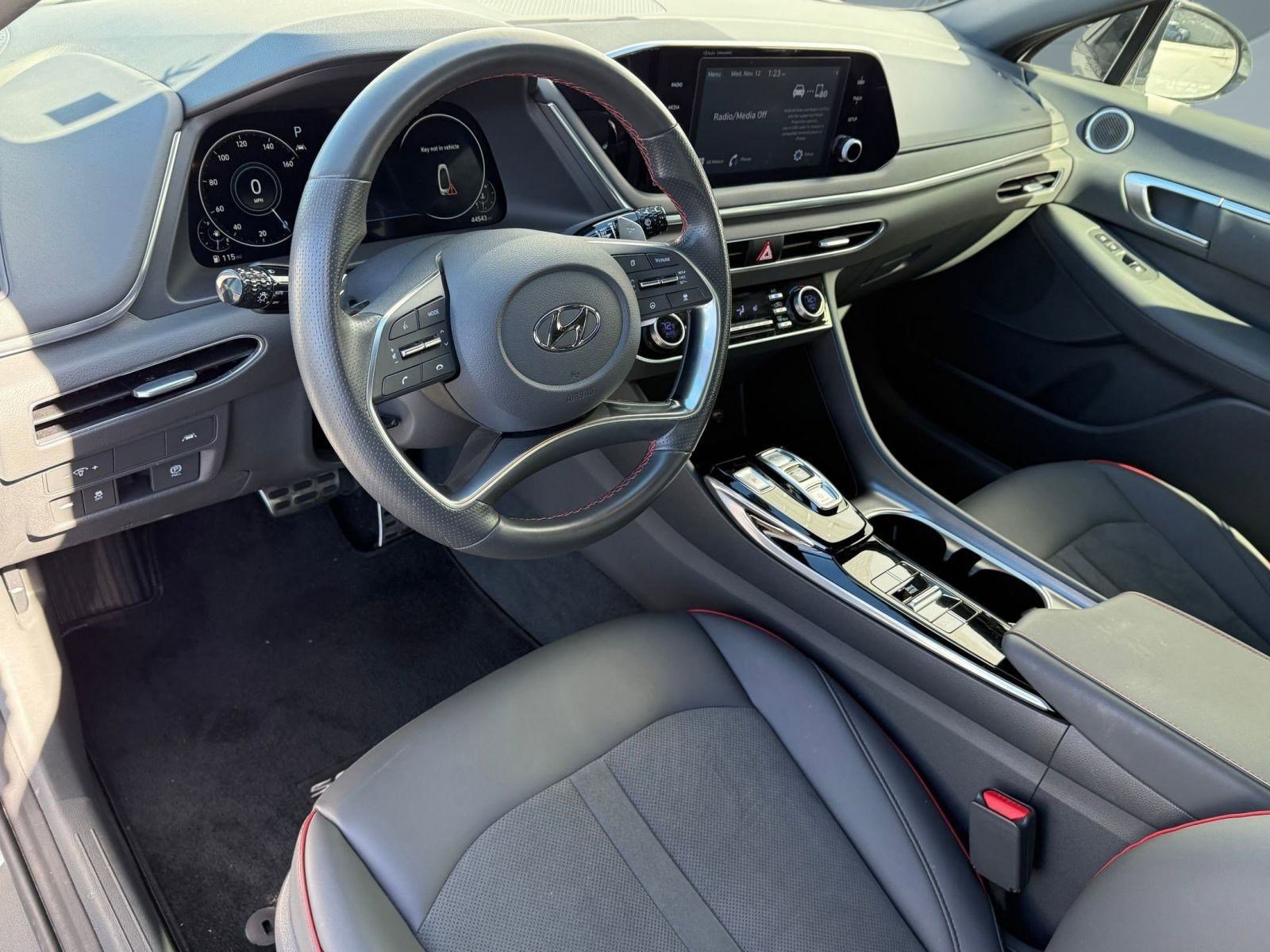 2020 Hyundai Sonata SEL Plus photo 4