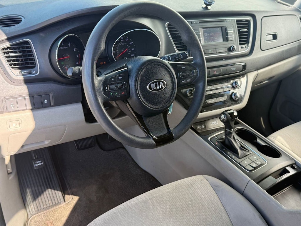 Used 2016 Kia Sedona LX Van