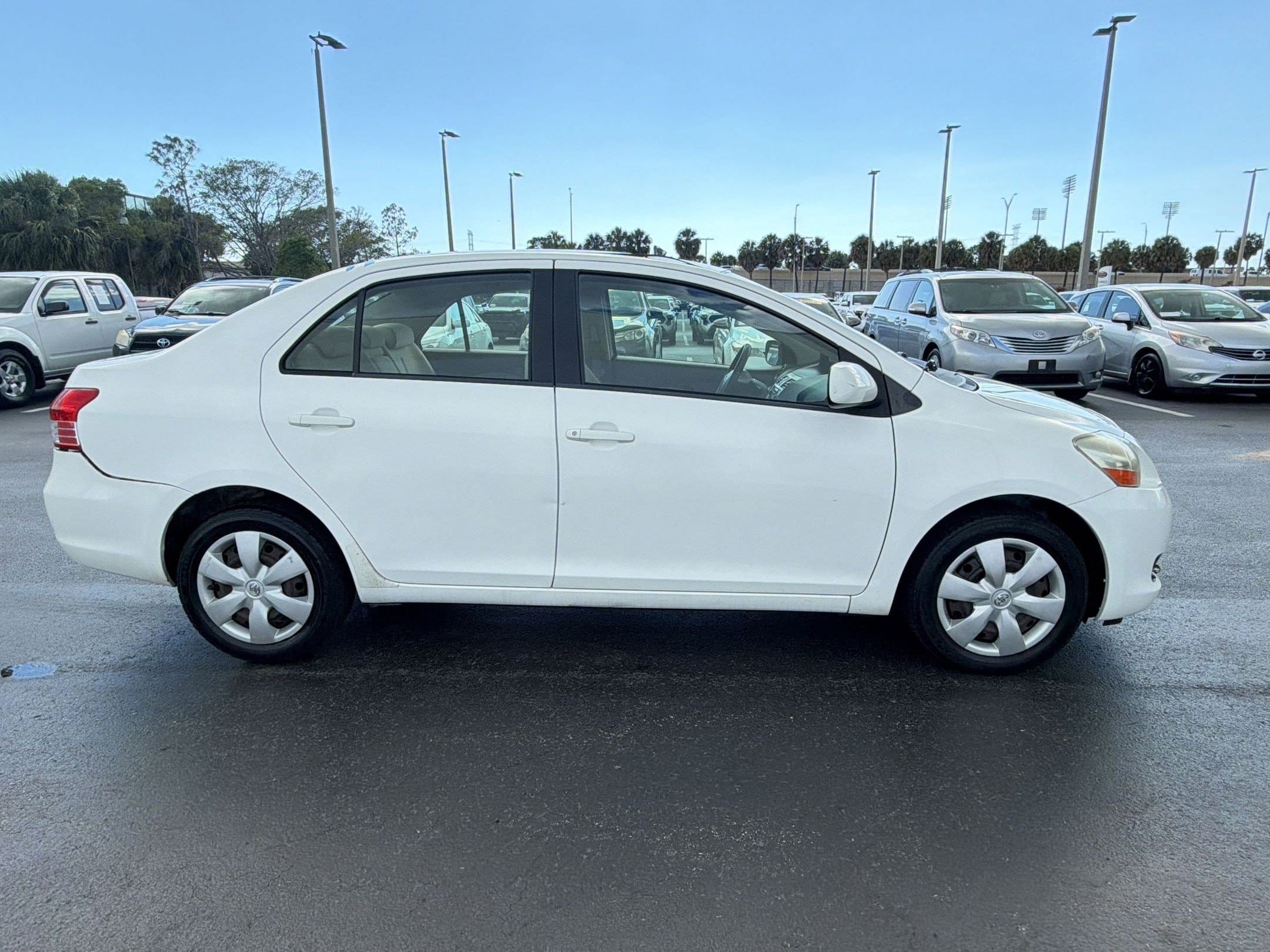 Yaris 4dr Sdn Auto (Natl) Sedan