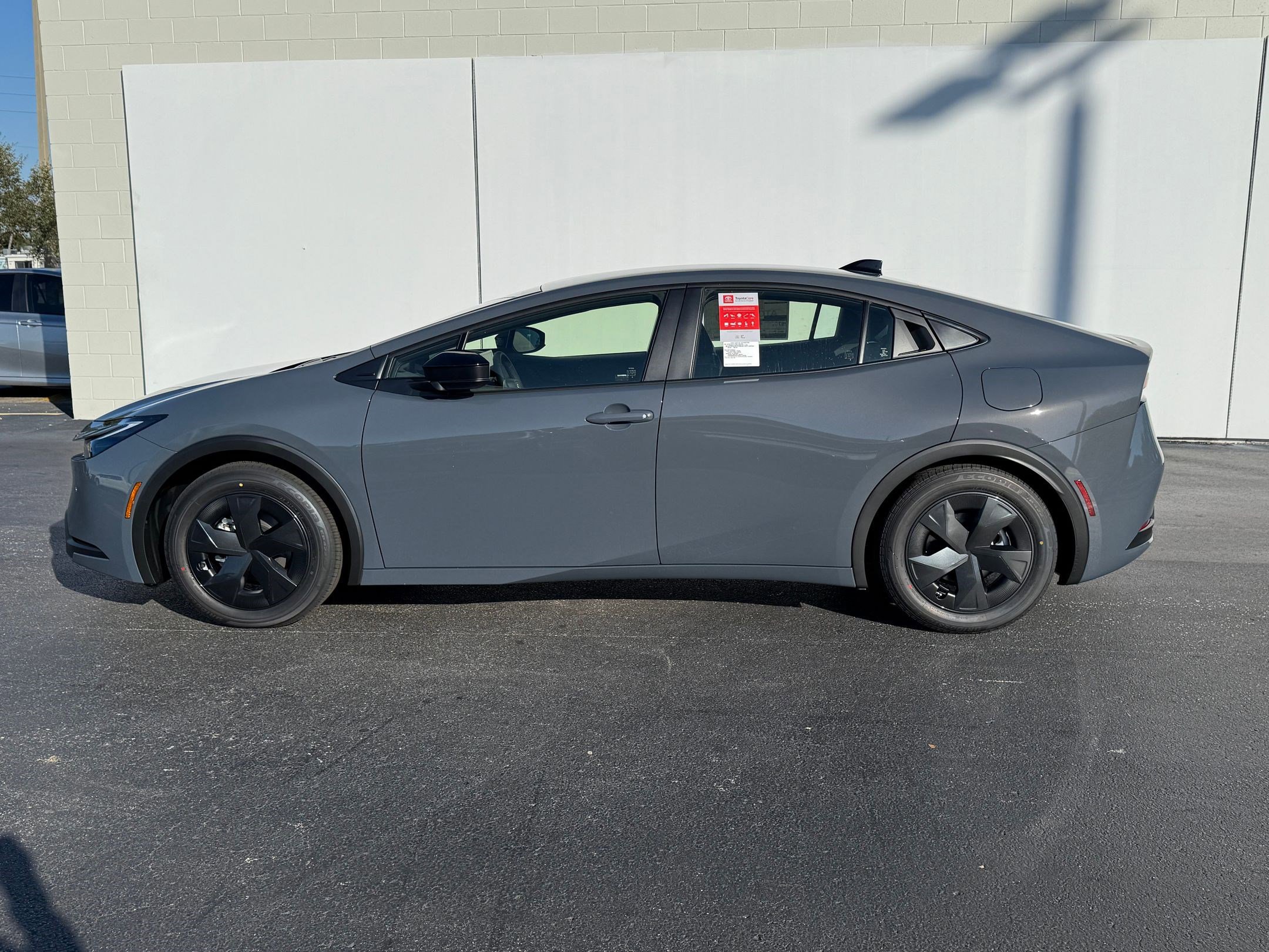 2026 Toyota Prius LE photo 2