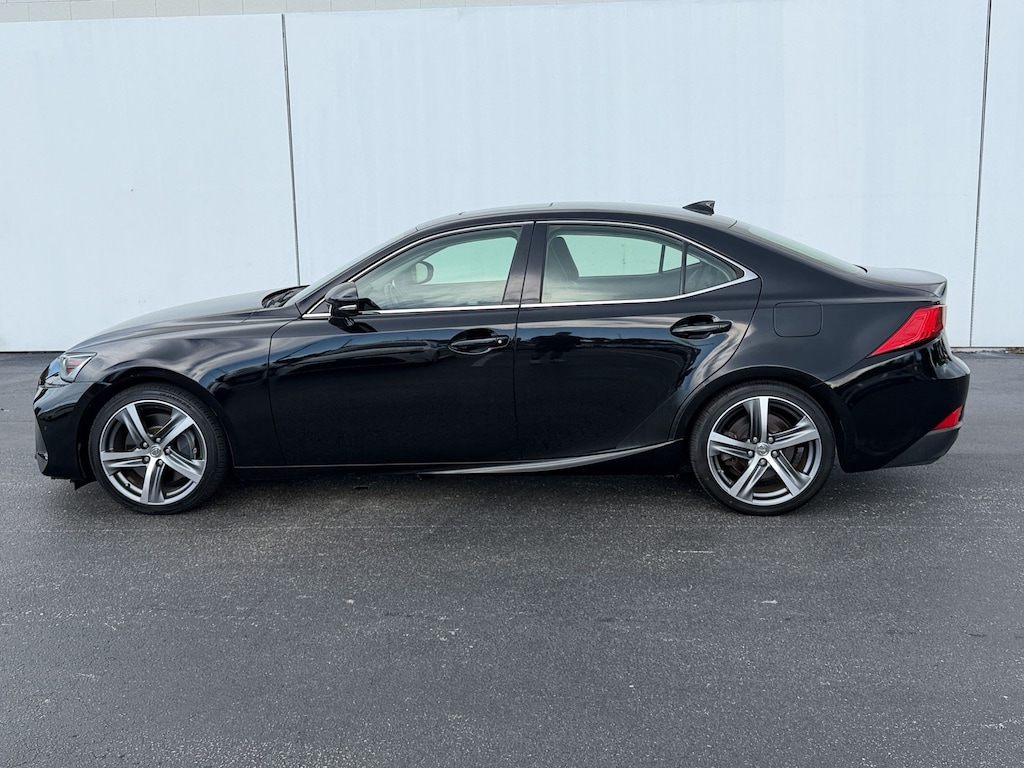 Used 2017 Lexus IS 200t IS 200t (IS Turbo RWD) Sedan