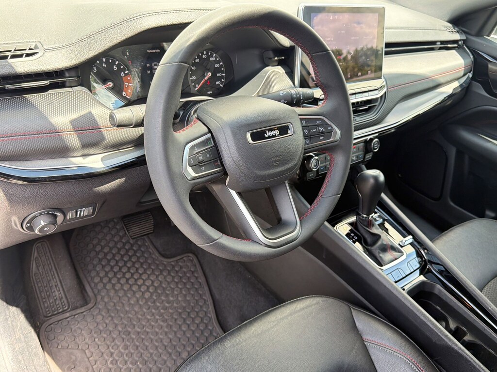 Used 2025 Jeep Compass Trailhawk (Trailhawk 4x4) SUV
