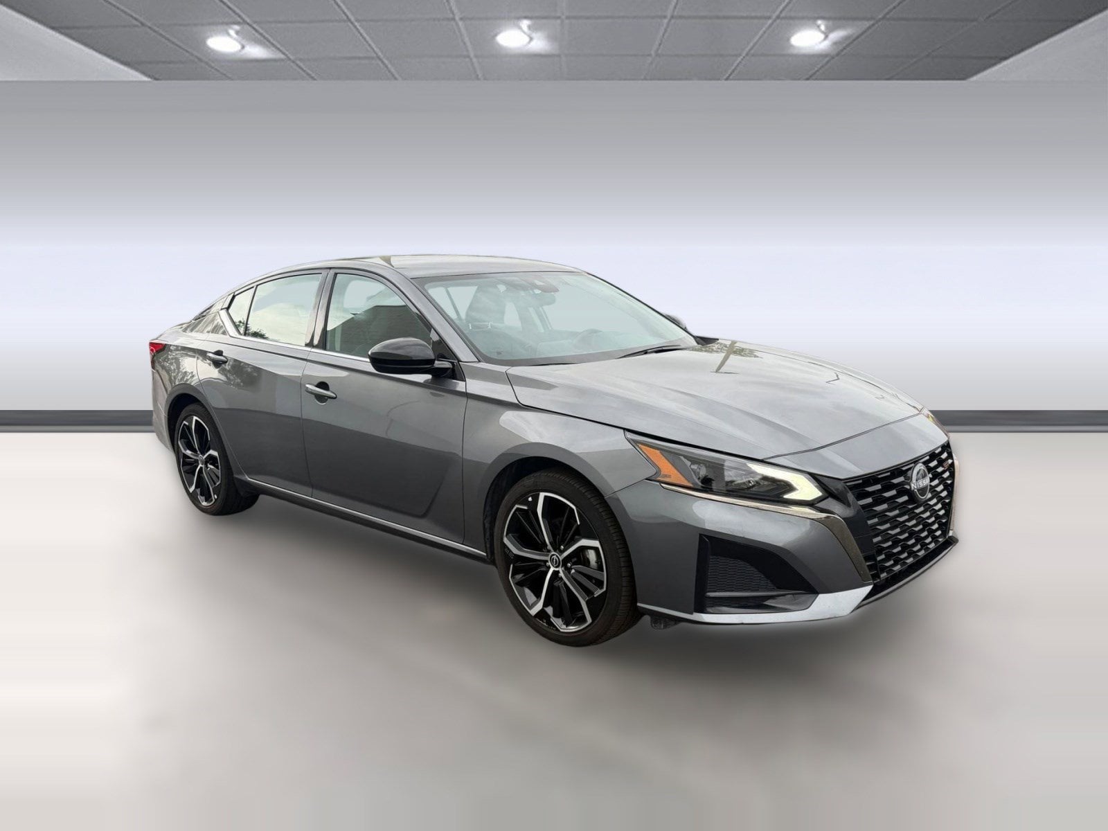 2025 Nissan Altima SR - Photo 7