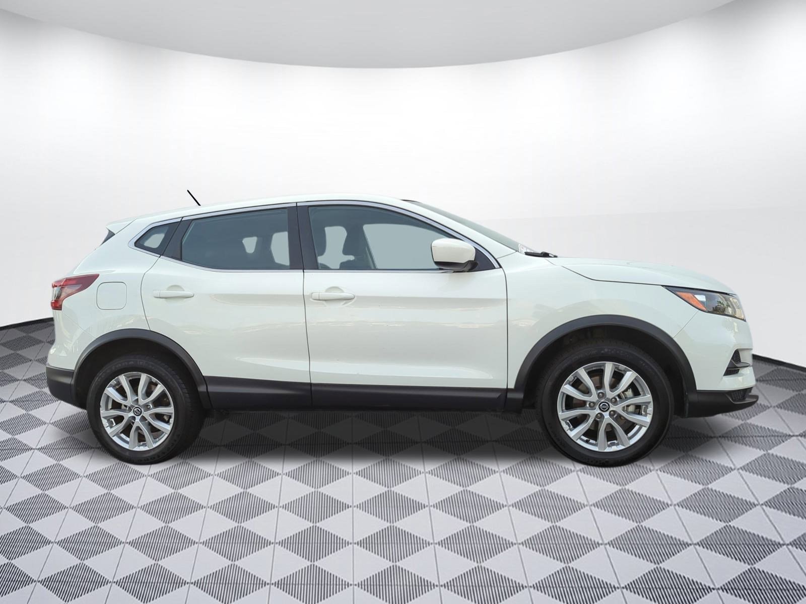 Used 2021 Nissan Rogue Sport S with VIN JN1BJ1AV2MW307892 for sale in Clearwater, FL
