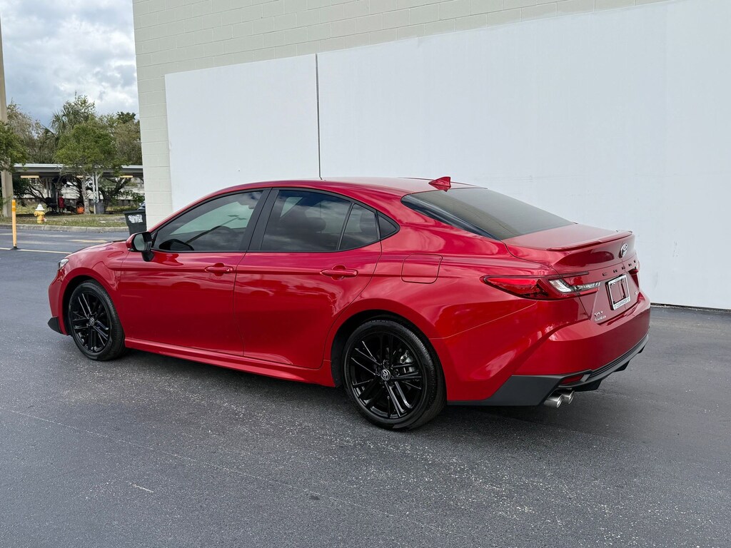 Used 2025 Toyota Camry SE (SE (Natl)) Sedan
