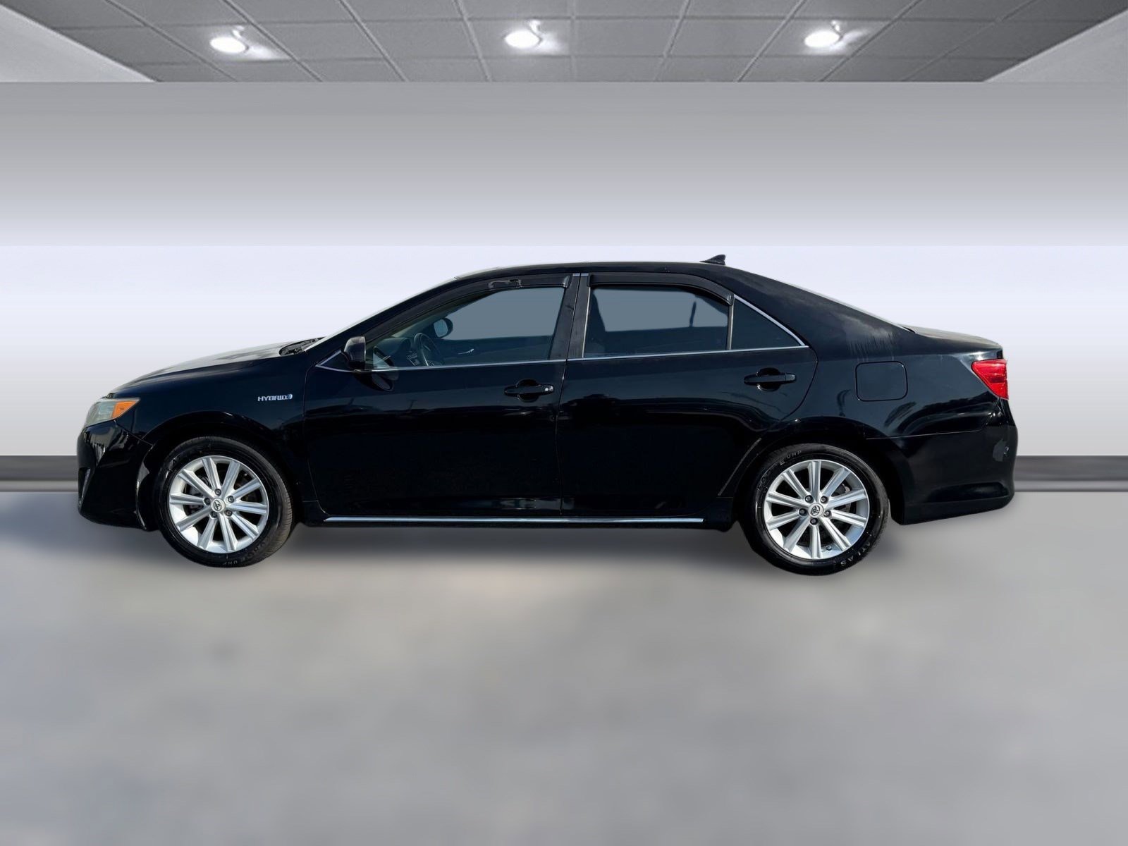 2012 Toyota Camry Hybrid XLE photo 2