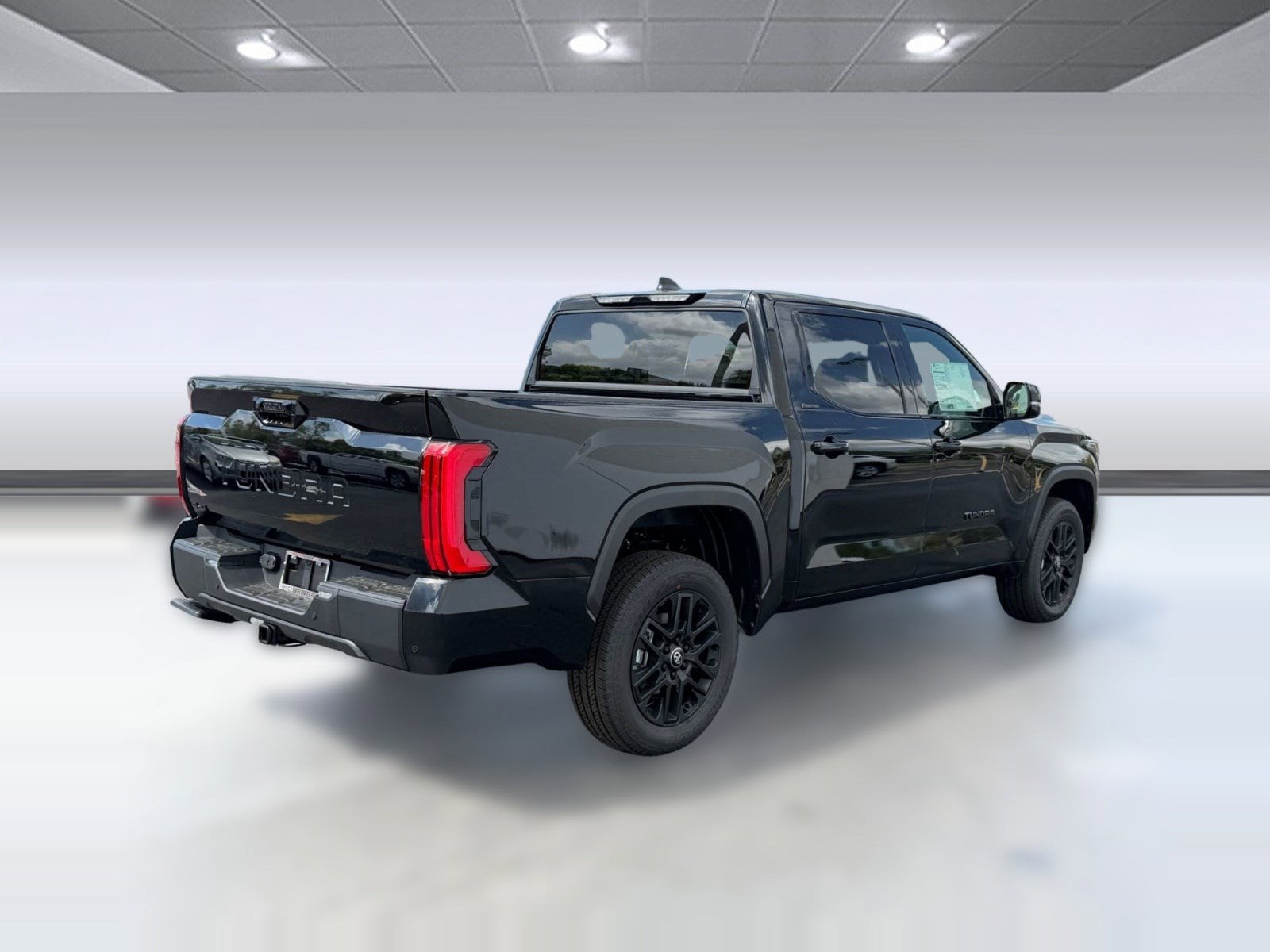 2026 Toyota Tundra Limited - Photo 9