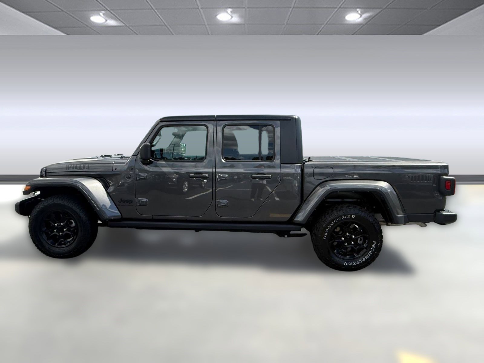 2023 Jeep Gladiator Willys photo 2