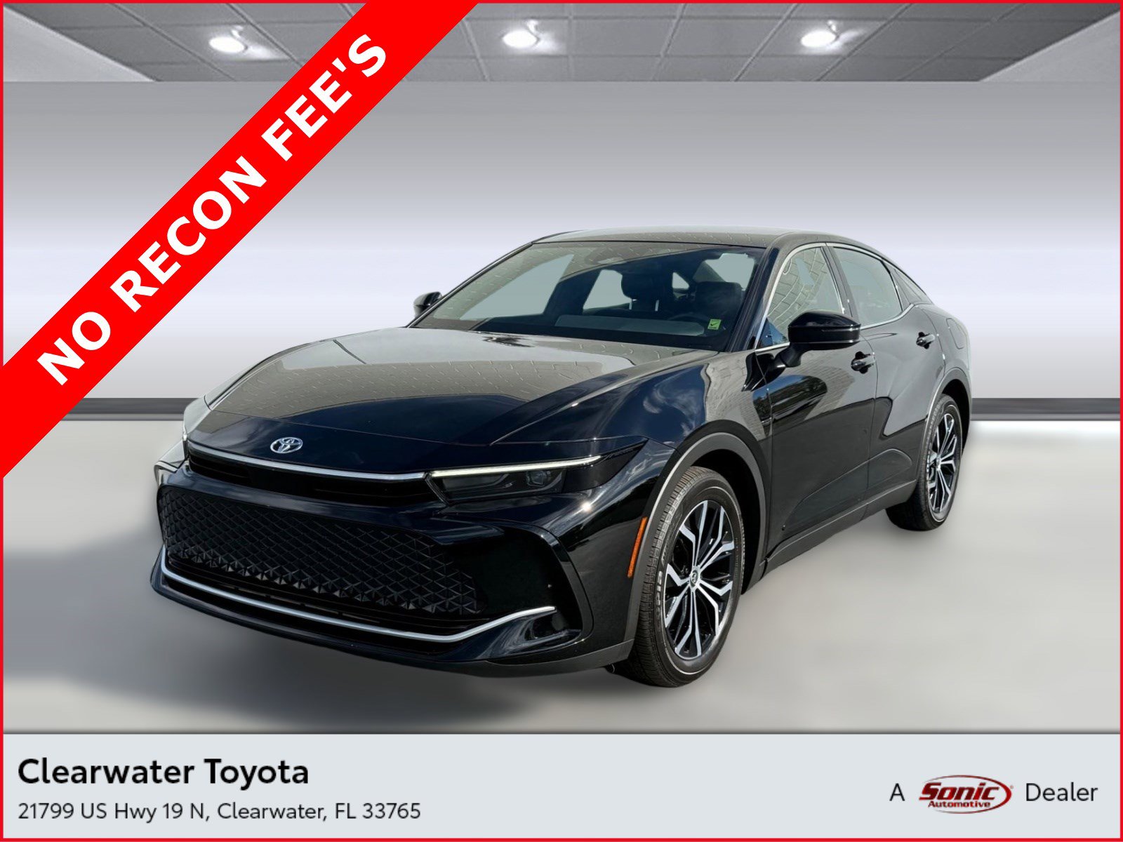 2025 Toyota Crown XLE's photo