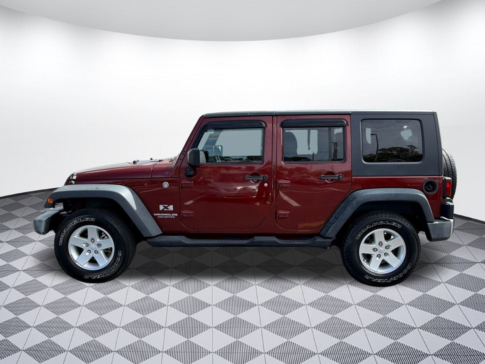 2007 Jeep Wrangler Unlimited X photo 2