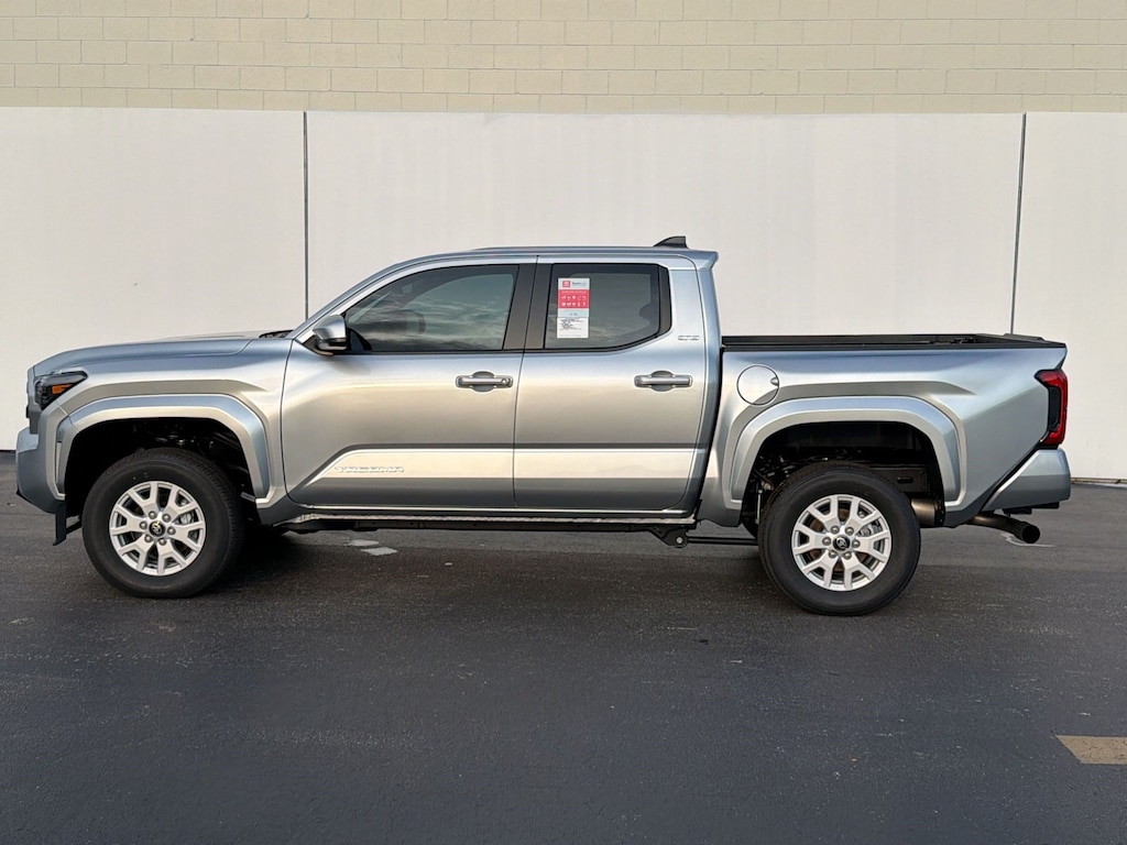 Used 2026 Toyota Tacoma Tacoma SR5 (SR5 Double Cab 5 Bed AT (Natl)) Truck Double Cab